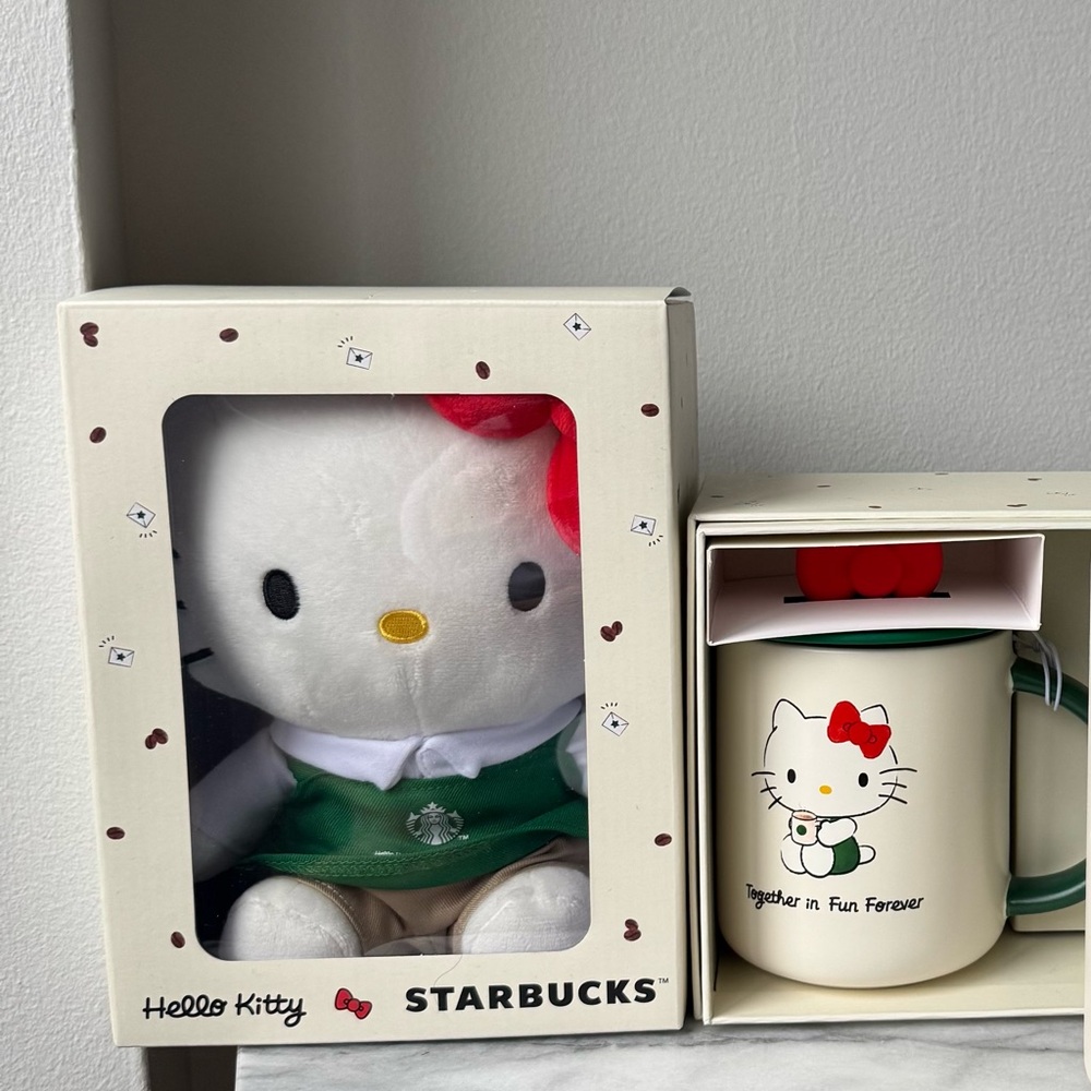 Hello Kitty X Starbucks Holiday Collab Bundle of 2
